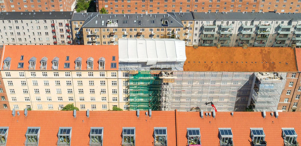 Før og efter renovering af tag